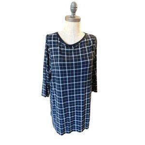 J. Jill Size MP Medium Petite Black White Vback 3/4 Sleeve Stretch Top